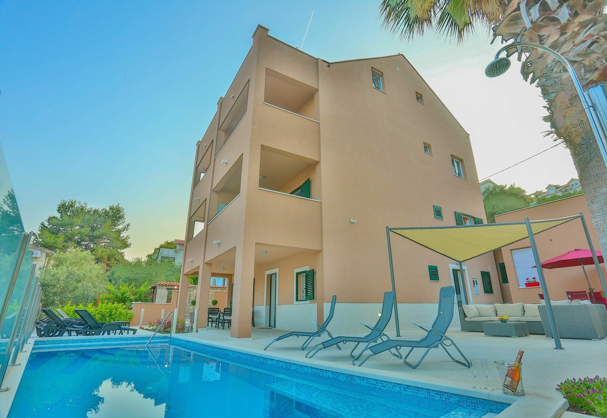 Apartments Marly Trogir Exterior photo